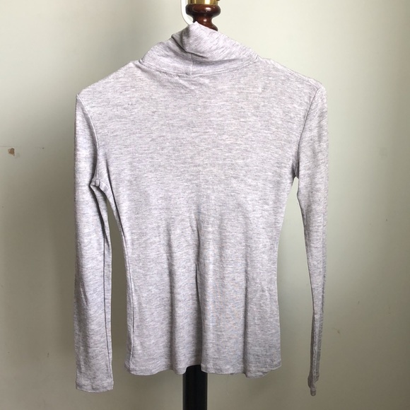 Aritzia Babaton
New Slim Turtleneck XS #79810 - Picture 4 of 7